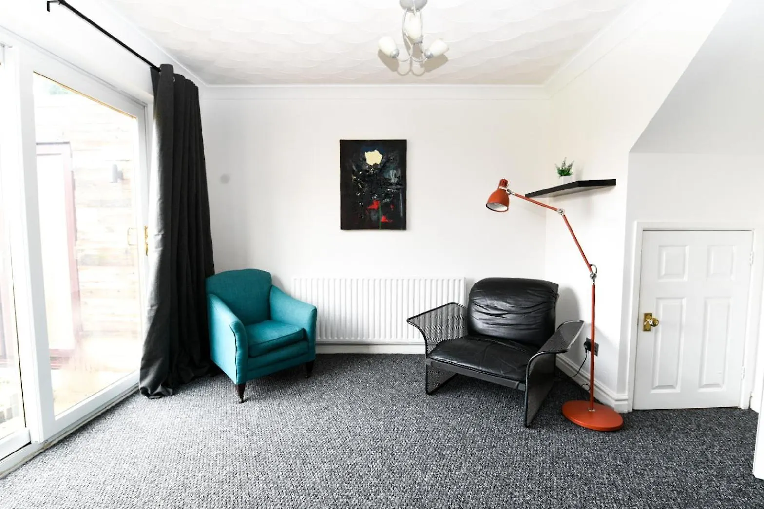 Modern Home In Royston, Free Off-Street Parking, Perfect For Families, Contractors & Work Royston  0*, Royston (South Yorkshire) Storbritannien